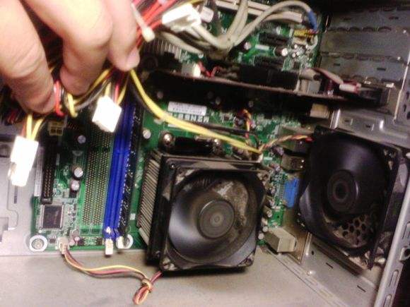 水冷机箱噪声大怎么办,机箱散热不好电源噪声大