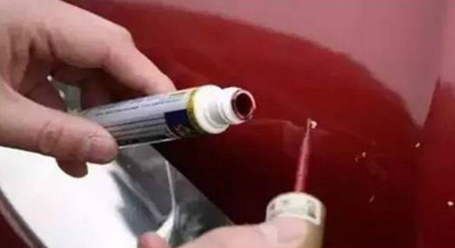 原厂保险杠裂了一点换还是修,保险杠开裂不修会怎样