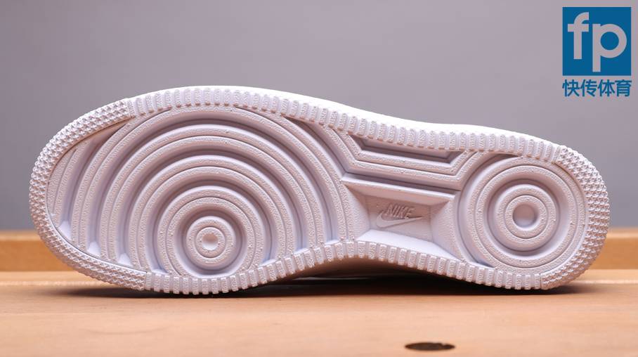 nikeairforce1mid开箱,nikeairforce1ultrafly