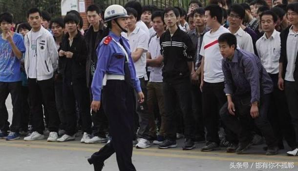富士康为什么那么多女员工,富士康女员工求助