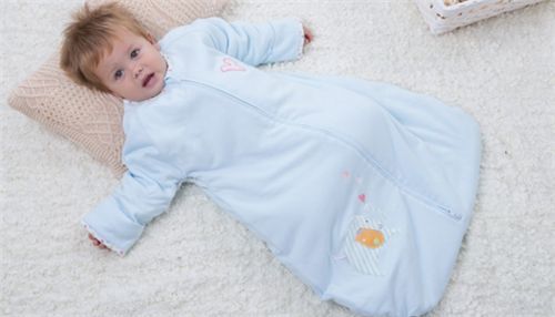 婴儿冬天睡觉怎么防感冒,宝宝晚上睡觉怎样才不会感冒