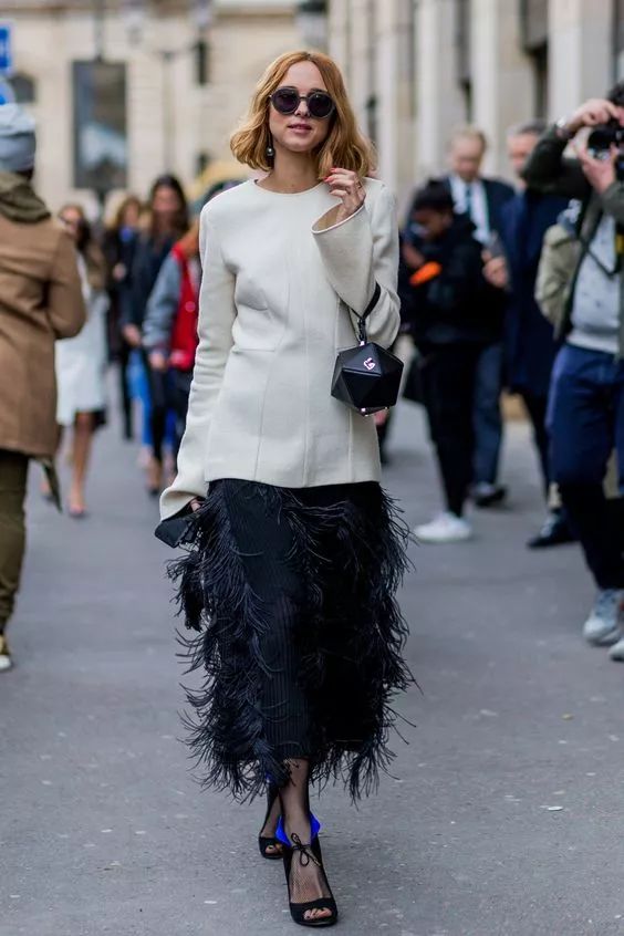 2018年不用大毛衣+仙女裙，你还敢说自己时髦？