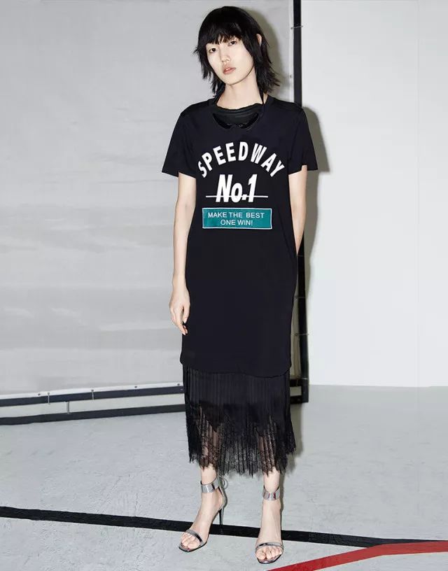 2018年不用大毛衣+仙女裙，你还敢说自己时髦？