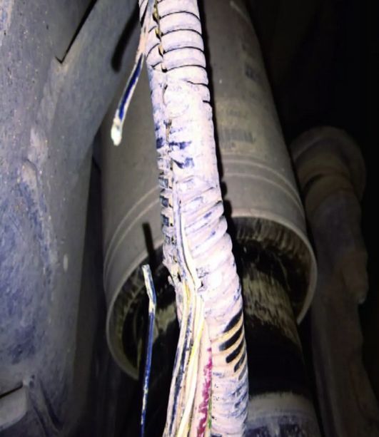 路虎发现3空气悬挂升降故障灯,路虎发现四底盘升降怎么用