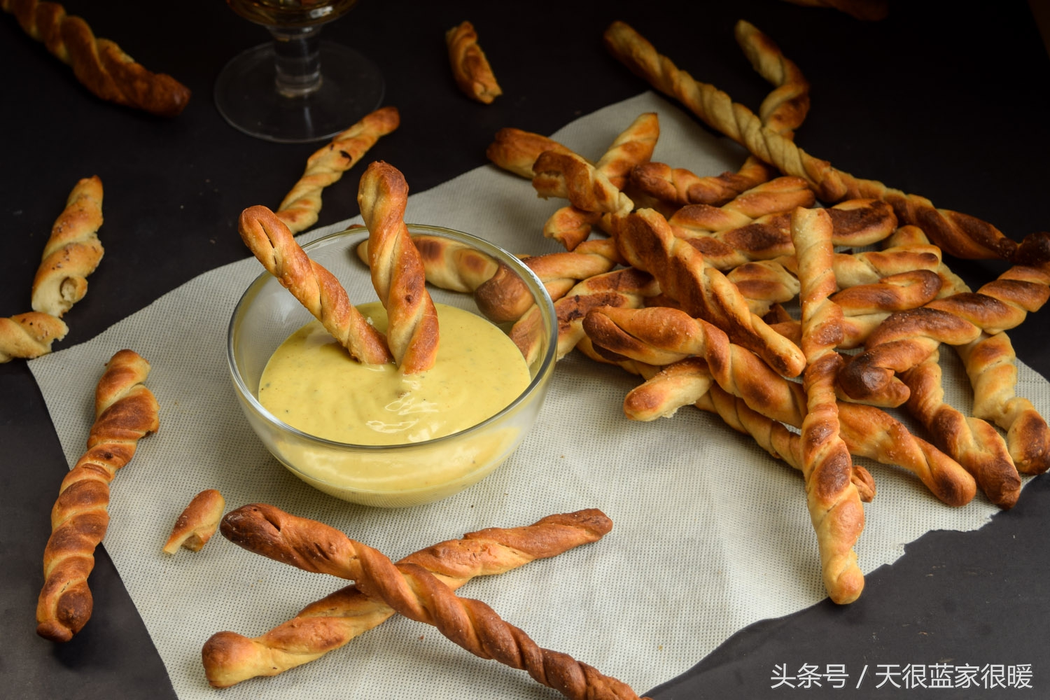 香脆芥末饼干棒图解,香脆虾米芝麻薄片脆饼干