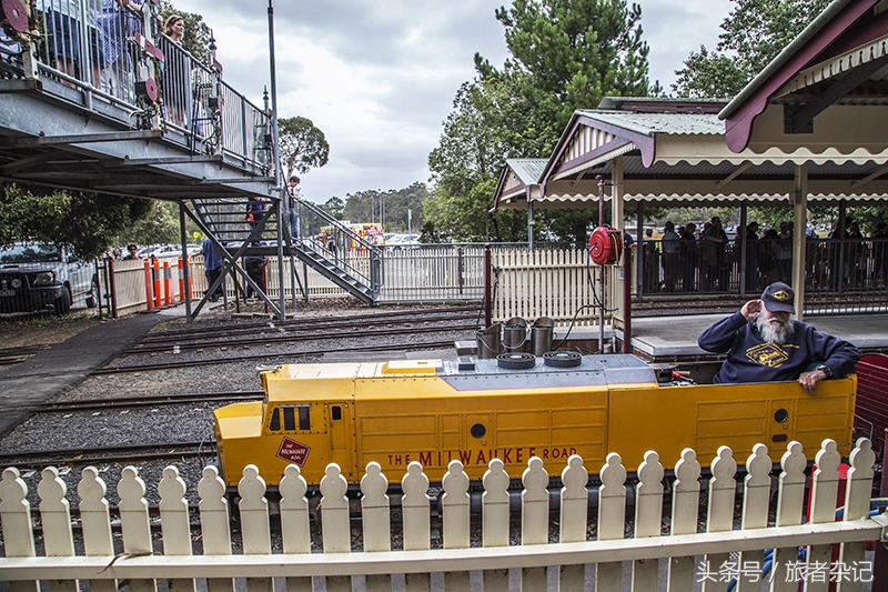 铁轨小火车亲子乐园,钻石铁轨迷你世界