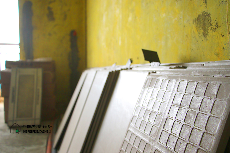 瓦工师傅怎么区分瓷砖用不用泡水,瓷砖泡水这样做才正确