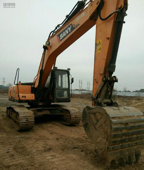 三一215跟柳工920哪个好,三一195和小松160哪个好