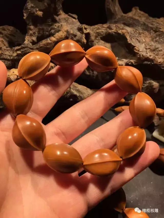 橄榄核雕分铁核和黄核,橄榄核铁核是实心的吗