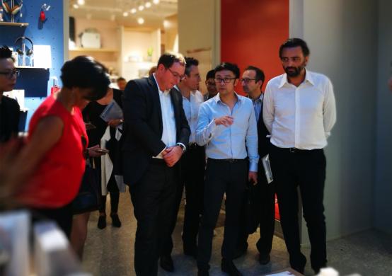 都说法国人浪漫，跟天猫恋爱用生命阐释爱情，整个国家都搬上天猫