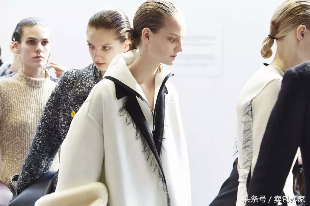 油腻辛辣反义词,油腻的同义词有哪些