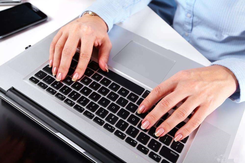 电脑键盘出错怎么修复,电脑键盘不亮维修教程图