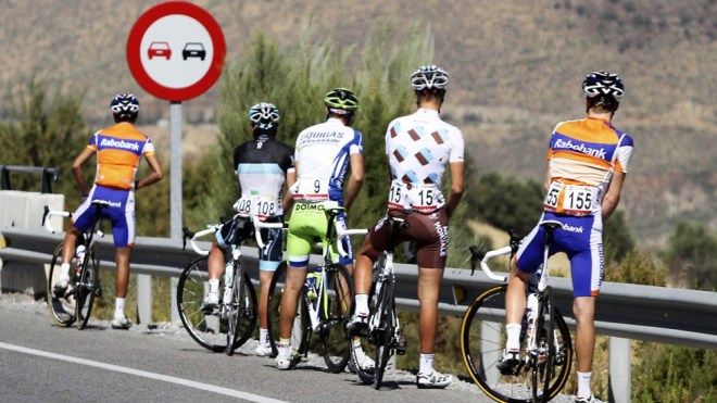 跑马拉松时要上厕所怎么办,跑马拉松想上厕所怎么办