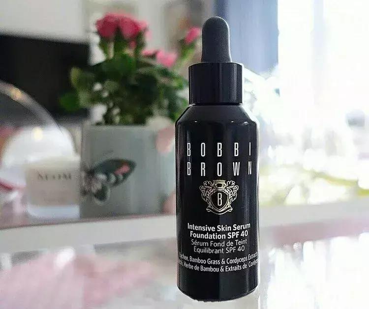 怎么正确选择适合自己的粉底,怎么选跟自己肤色差不多的粉底液