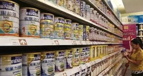 囤货好时期！新政后大批洋奶粉退出中国市场，门店超低价格甩货！