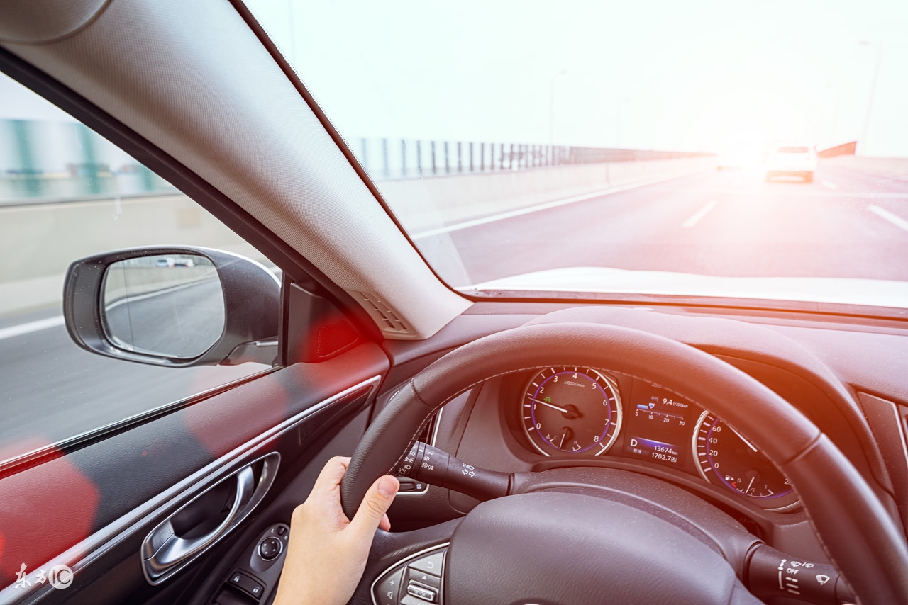 汽车电瓶更换为什么都是以旧换新,汽车电瓶低于百分之多少需要更换