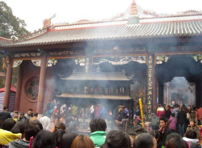 贵阳黔灵山弘福寺简介,贵阳最值得打卡的寺庙