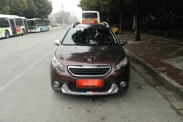 标致-2008，油液位及品质正常，油封不泄露线路管无剥落