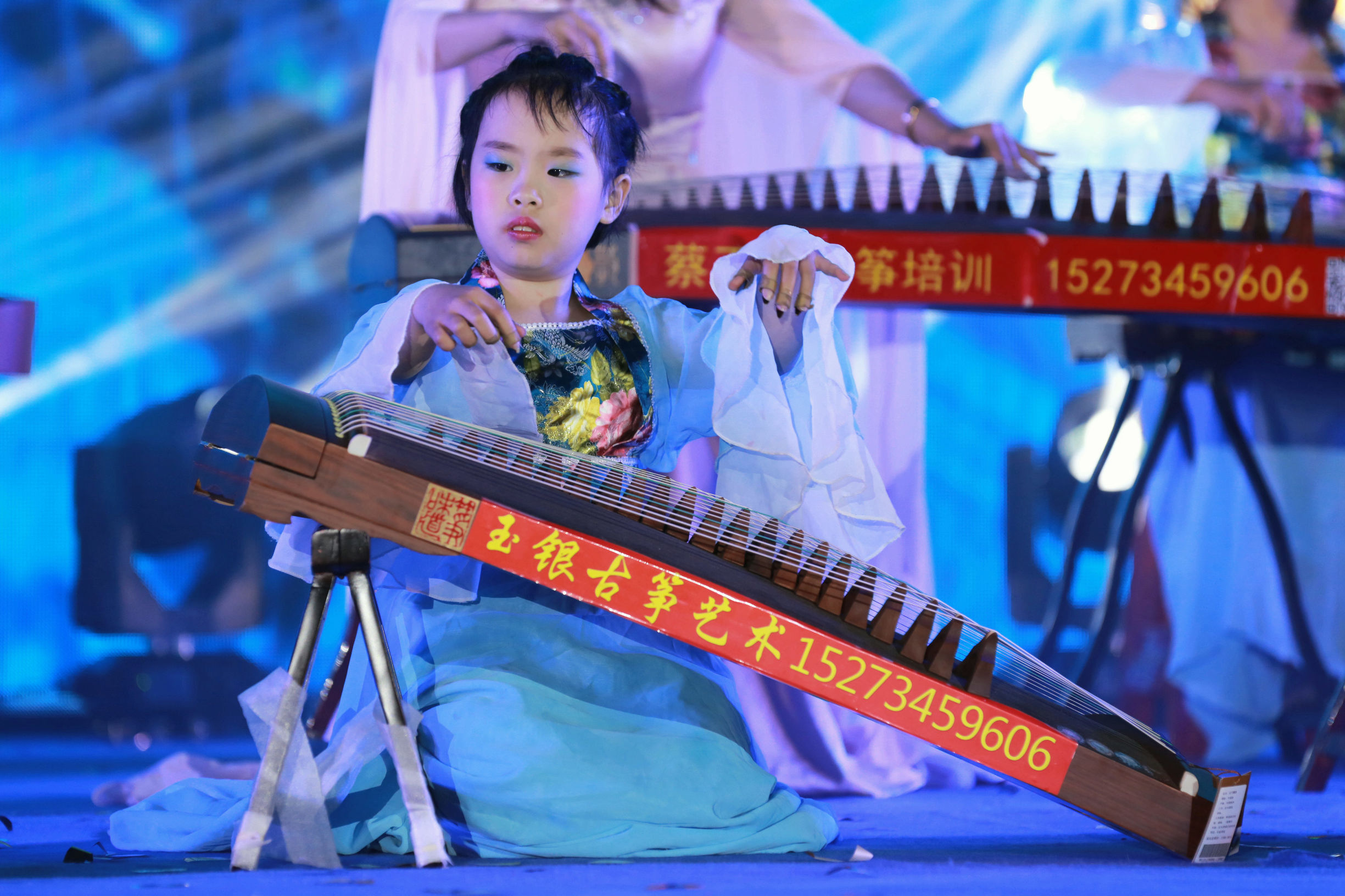 古筝演奏青花瓷,好听又简单的青花瓷古筝