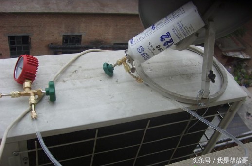帮帮哥修空调,空调漏氟怎样抽空加氟