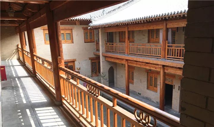 报告老板有几季,报告老板从哪里火的