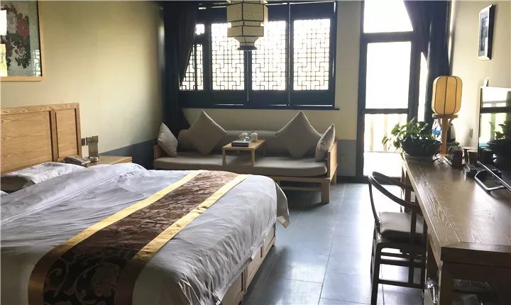 报告老板有几季,报告老板从哪里火的