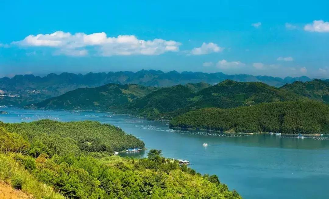 世界春城排行榜中国8城市入围,贵州黔西南是几线城市