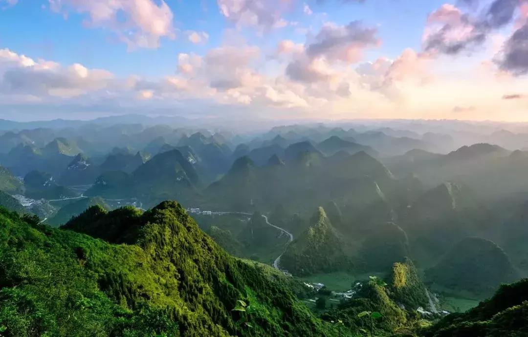 世界春城排行榜中国8城市入围,贵州黔西南是几线城市