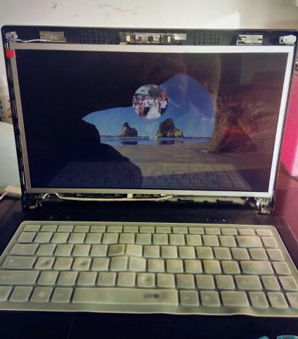 再也不用东奔西跑——自己动手解决笔记本电脑显示屏更换