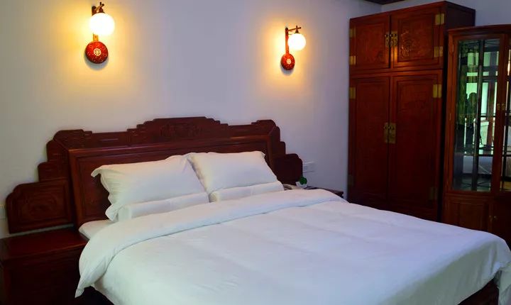 报告老板有几季,报告老板从哪里火的