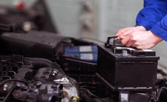 换电瓶需要去4s店吗,更换电瓶需要到修理厂吗