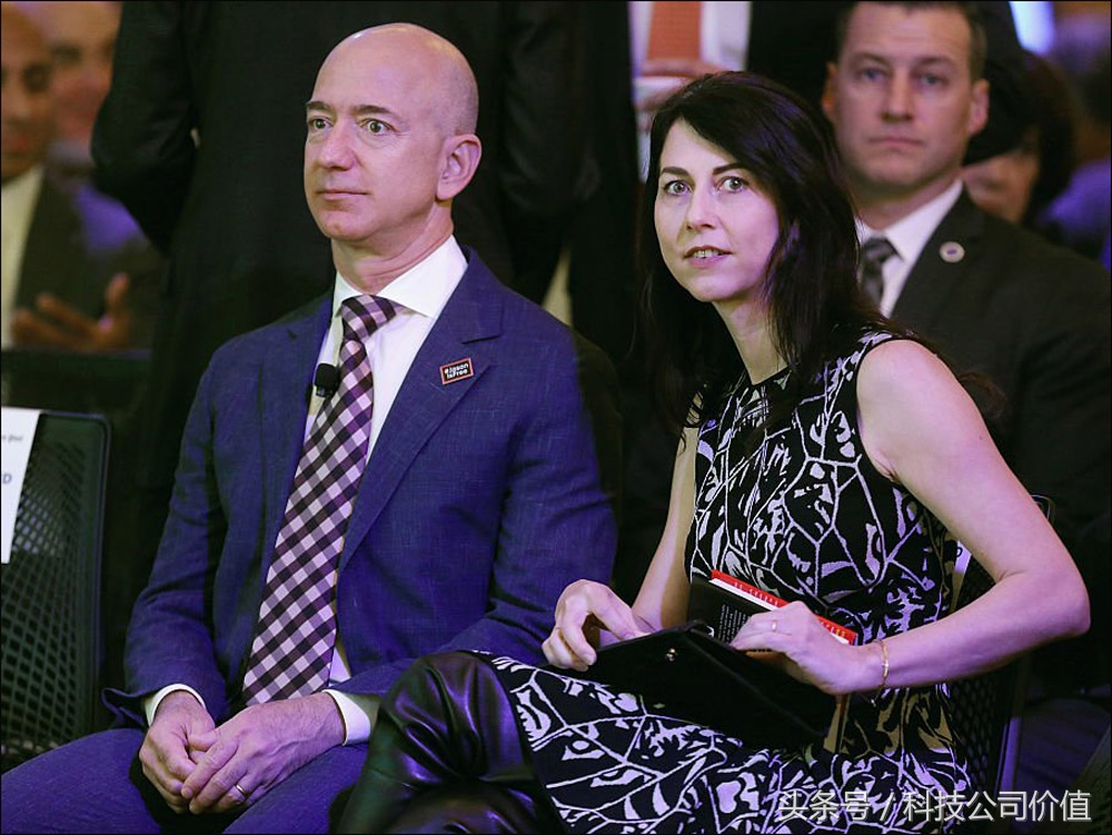 这对任性又睿智夫妇，认识3个月闪婚却恩爱24年，终成世界首富