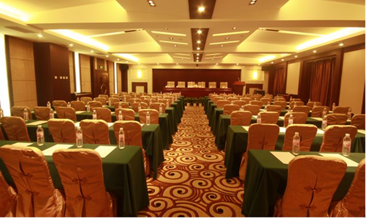 报告老板有几季,报告老板从哪里火的