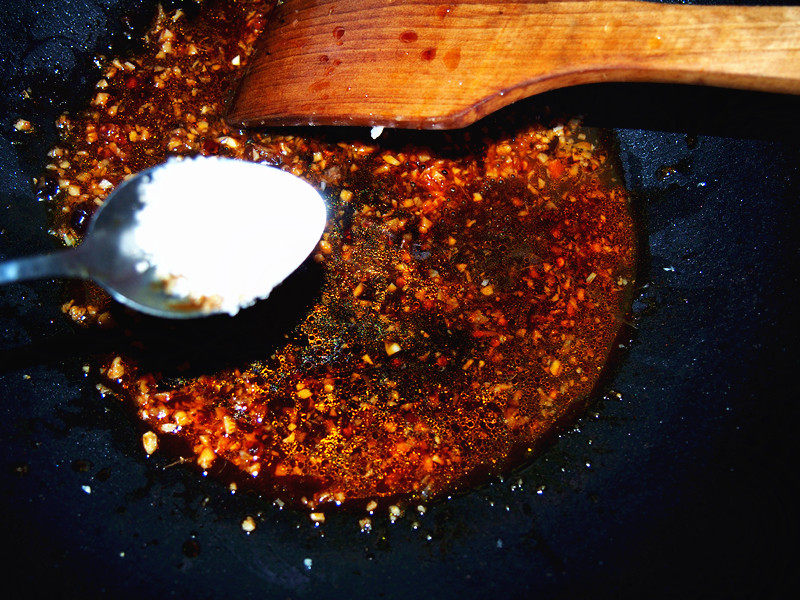 正宗铁板鱿鱼制作方法视频,自制铁板鱿鱼酱料的做法