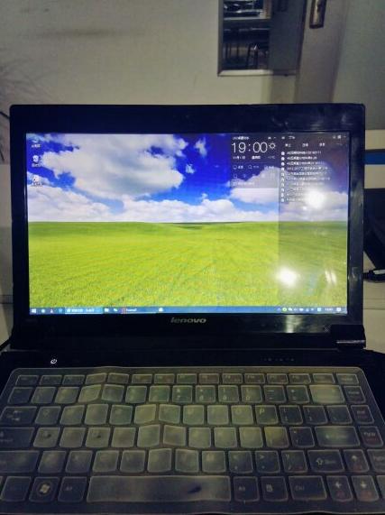 再也不用东奔西跑——自己动手解决笔记本电脑显示屏更换