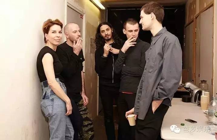 林允儿牛仔裤街拍,林允儿穿牛仔裤视频