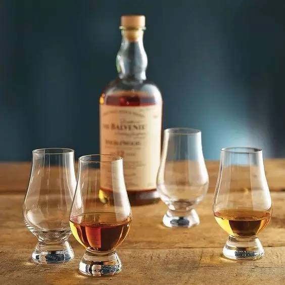 什么烈酒可以直接喝,陈年烈酒能喝吗