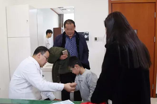 爱的加时赛丨大型义诊提前进行，脑瘫患者盼来“北京专家”