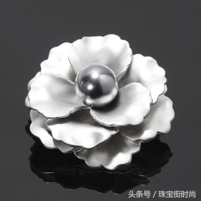 山寨珠宝竟然比正版贵,为什么珠宝都是假的啊