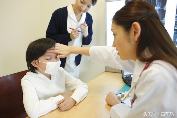 同样是抗生素有什么不同,治疗新型肺炎的两种有效药