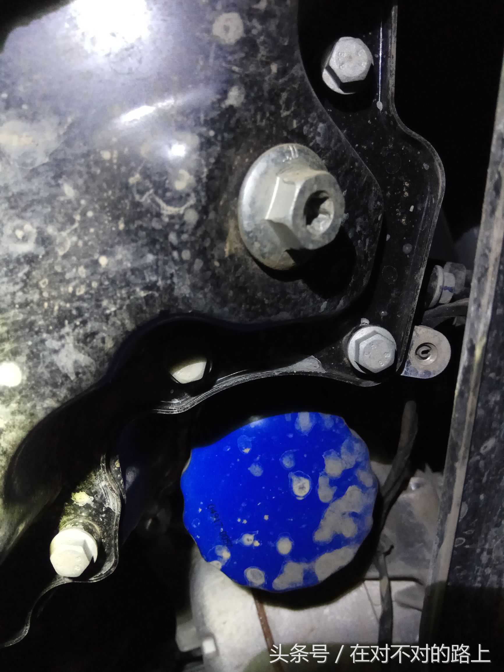 自带机油机滤找汽修厂更换多少钱,自己更换机油机滤