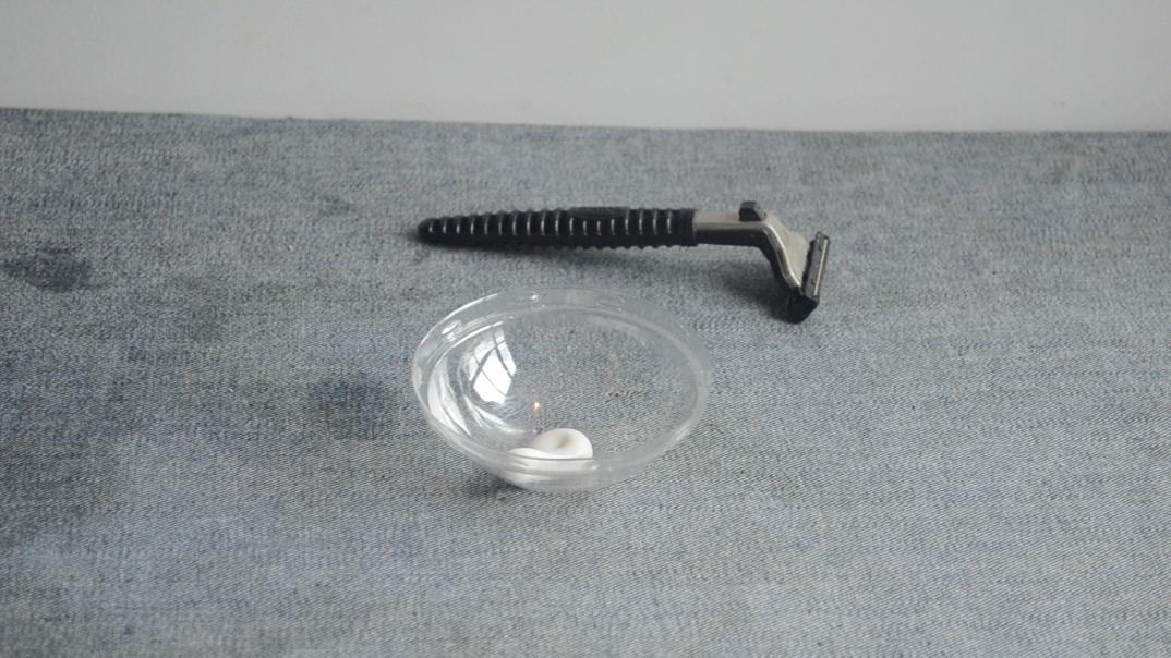 剃须泡沫自己做,剃毛泡沫和剃须泡沫