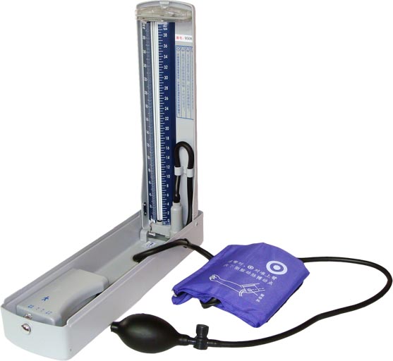 家用简单血压计怎么用视频教程,使用台式血压计时低压以何为准