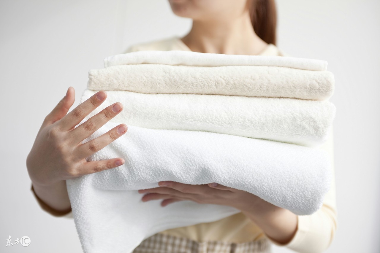 为什么毛巾局部变黑还容易破,为什么毛巾会变色发青