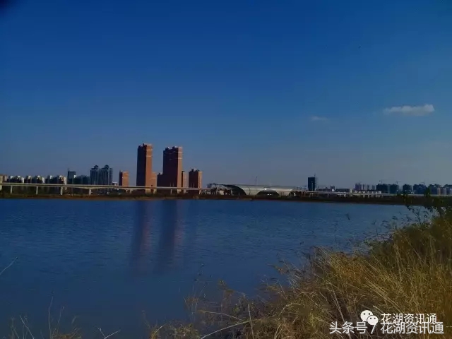 独家私藏花湖风光：醉美花湖的挑战与机遇