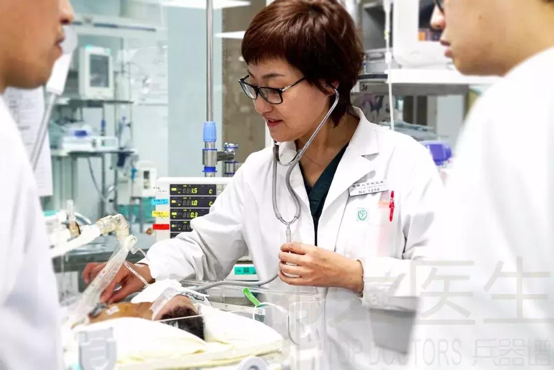 马立霜主任救治膈疝胎儿视频,马立霜