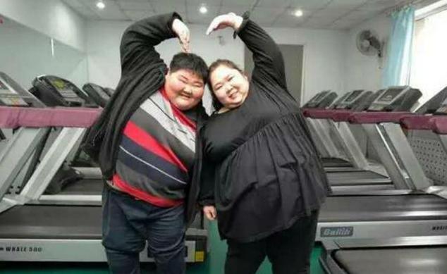 小夫妻重达800斤，结婚七年没拍过婚纱照，梦想是能够有一个孩子