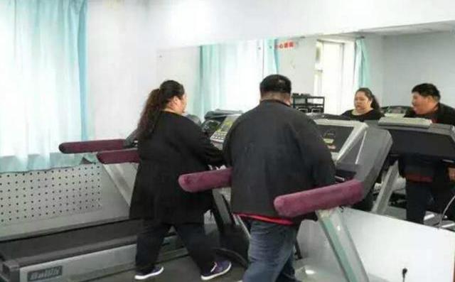 小夫妻重达800斤，结婚七年没拍过婚纱照，梦想是能够有一个孩子