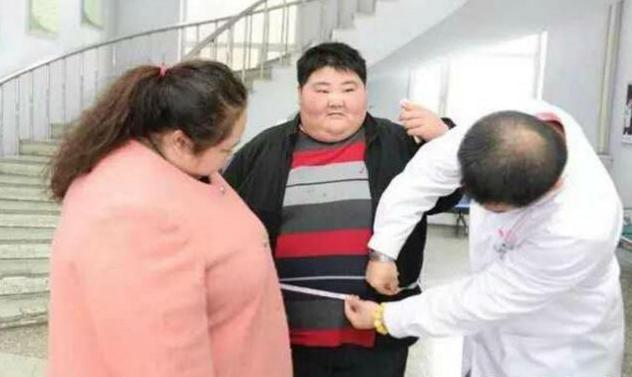 小夫妻重达800斤，结婚七年没拍过婚纱照，梦想是能够有一个孩子