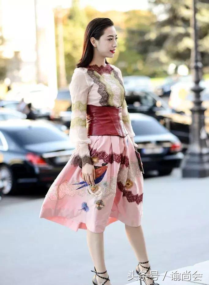 一条腰带,时尚穿搭一条腰带的万能效果